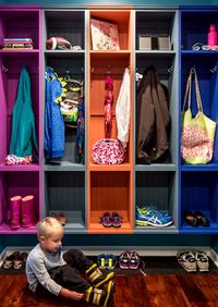 Детская цветная гардеробная комната Тюмень